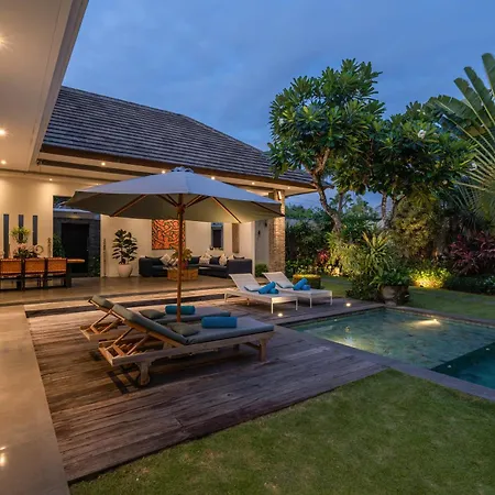 Villa Cempaka Ungu - Tranquil & Chic Pool 4-Bedroom Villa In The Heart Of Seminyak