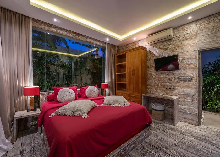 Cempaka Ungu - Tranquil & Chic Pool 4-bedroom In The Heart Of Villa Seminyak