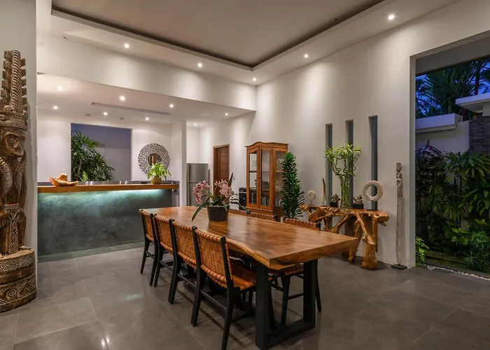 Cempaka Ungu - Tranquil & Chic Pool 4-bedroom In The Heart Of