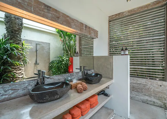 Cempaka Ungu - Tranquil & Chic Pool 4-bedroom In The Heart Of Villa
