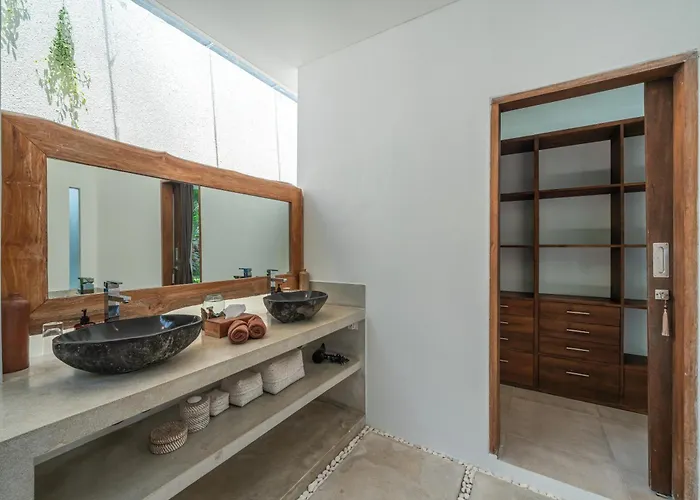 Cempaka Ungu - Tranquil & Chic Pool 4-bedroom In The Heart Of * Seminyak