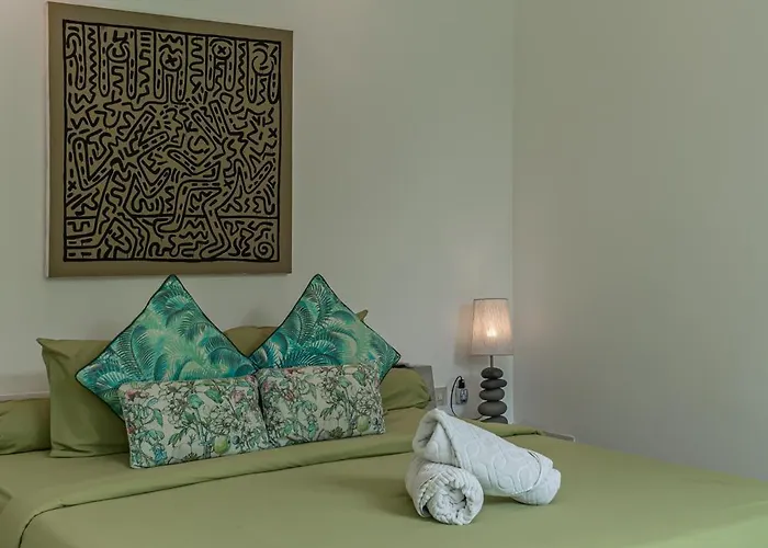 Villa Cempaka Ungu - Tranquil & Chic Pool 4-bedroom In The Heart Of Seminyak